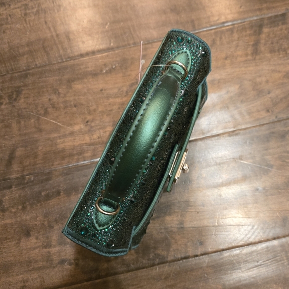 NWT Betsey Johnson Emerald Green Rhinestone Buckle Strap Purse - Picture 9 of 14